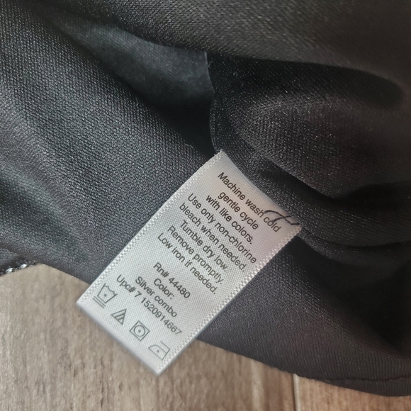 White Stag Shimmery Sparkle Holiday Blouse Women's Size Medium Silver Combo EUC - Picture 9 of 16